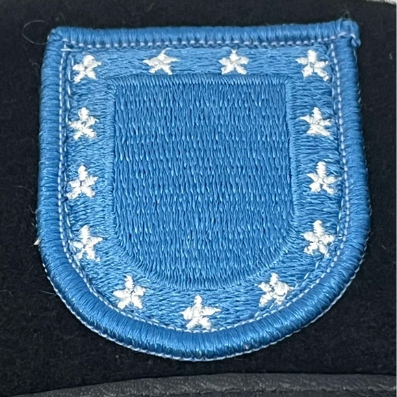 2001 Army Wool Military Beret With Blue Flash Patch Parkhurst Tag Size 7 1/4 - Picture 2 of 16